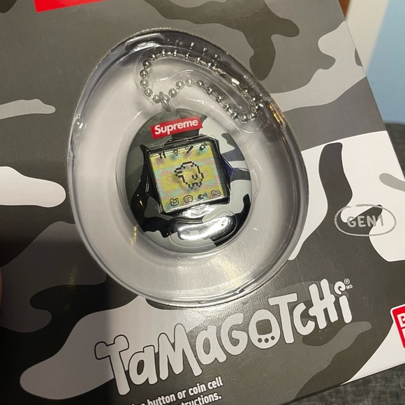 Supreme TaMaGoTcHi - Picture 2 of 3